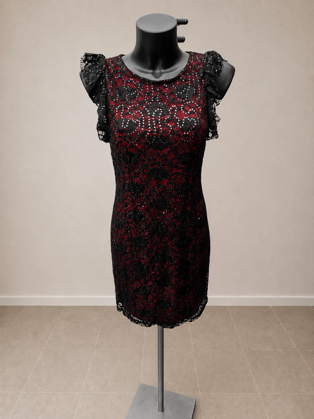 Robe d évènement noir et bordeaux a paillettes plates estimation 🌹 38/40 🌹